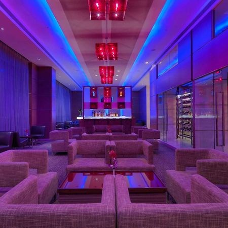 Radisson Blu Hotel, Greater Noida Eksteriør bilde The bar at the 101 lounge