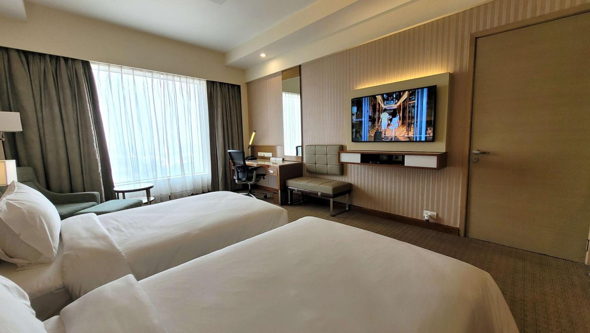 Radisson Blu Hotel, Greater Noida Eksteriør bilde Deluxe room