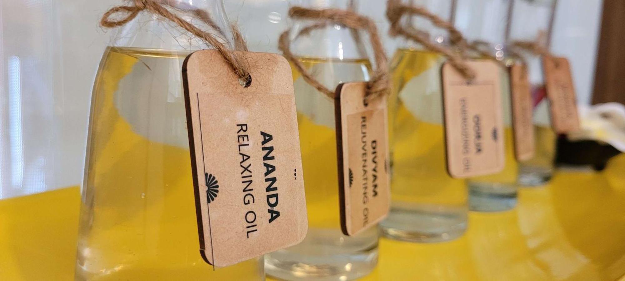 Radisson Blu Hotel, Greater Noida Eksteriør bilde Ananda Hemp Oil