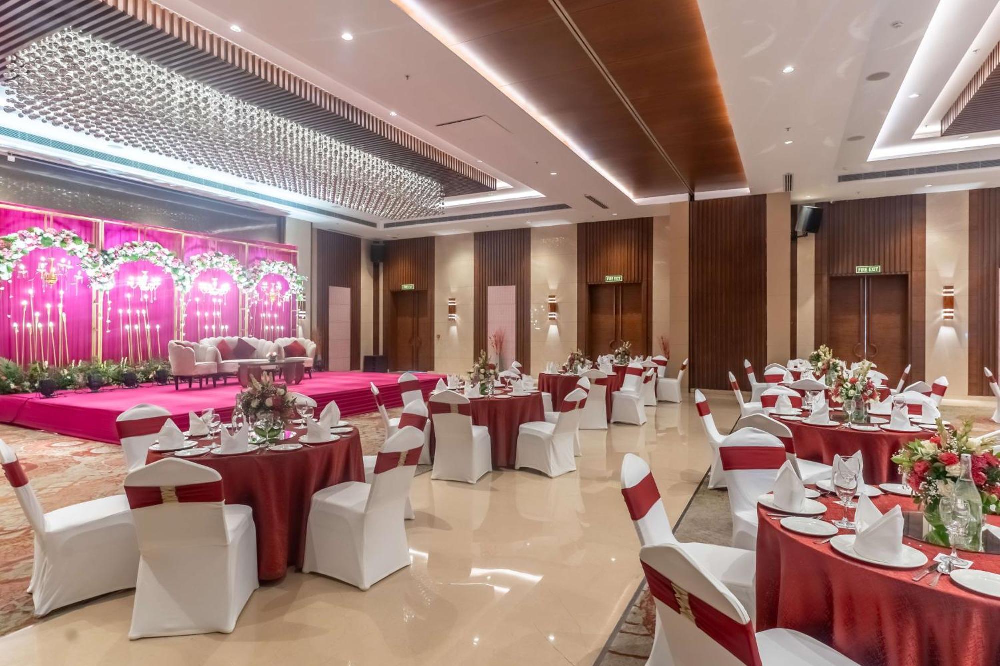 Radisson Blu Hotel, Greater Noida Eksteriør bilde The Grand Ballroom