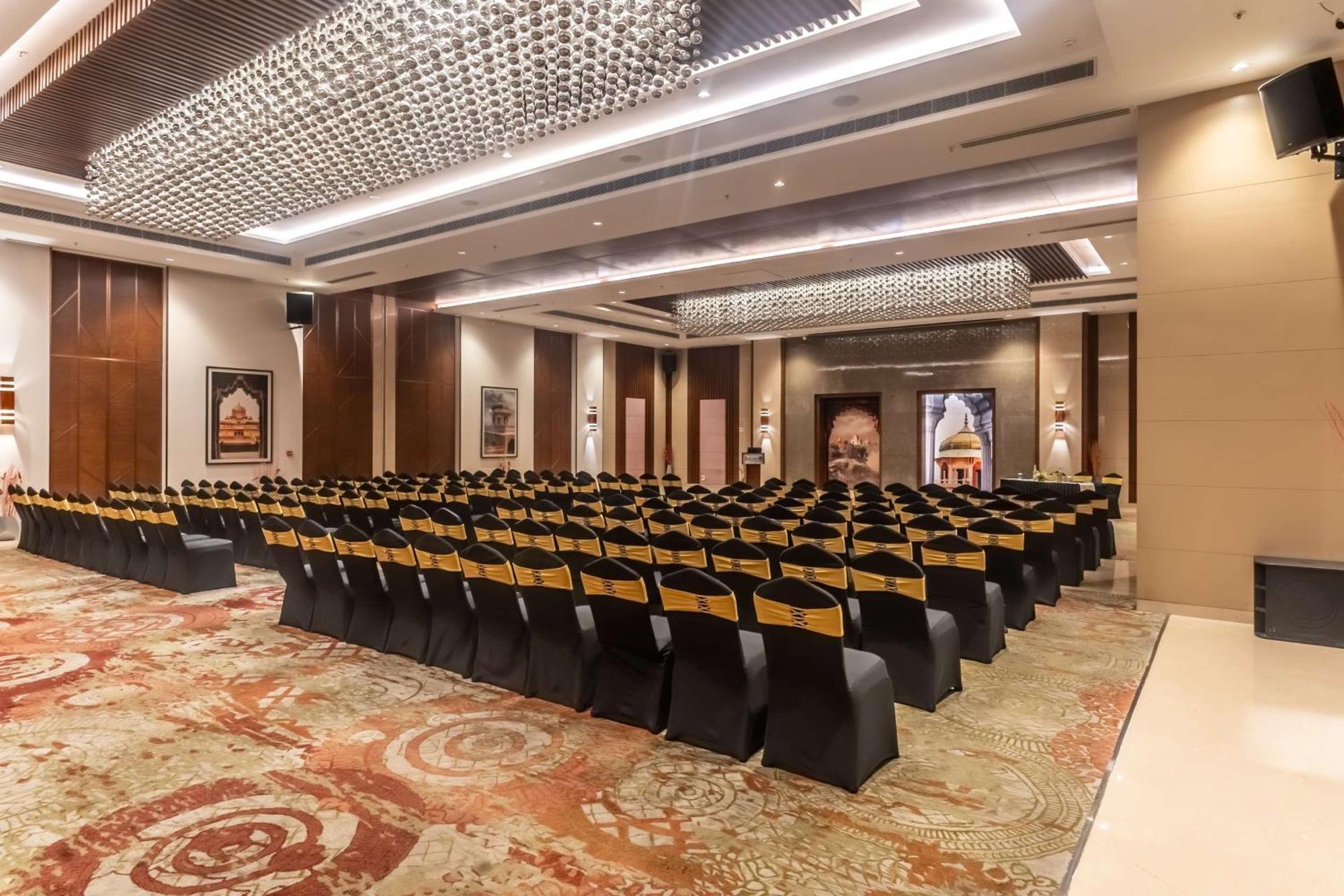 Radisson Blu Hotel, Greater Noida Eksteriør bilde The Grand Ballroom