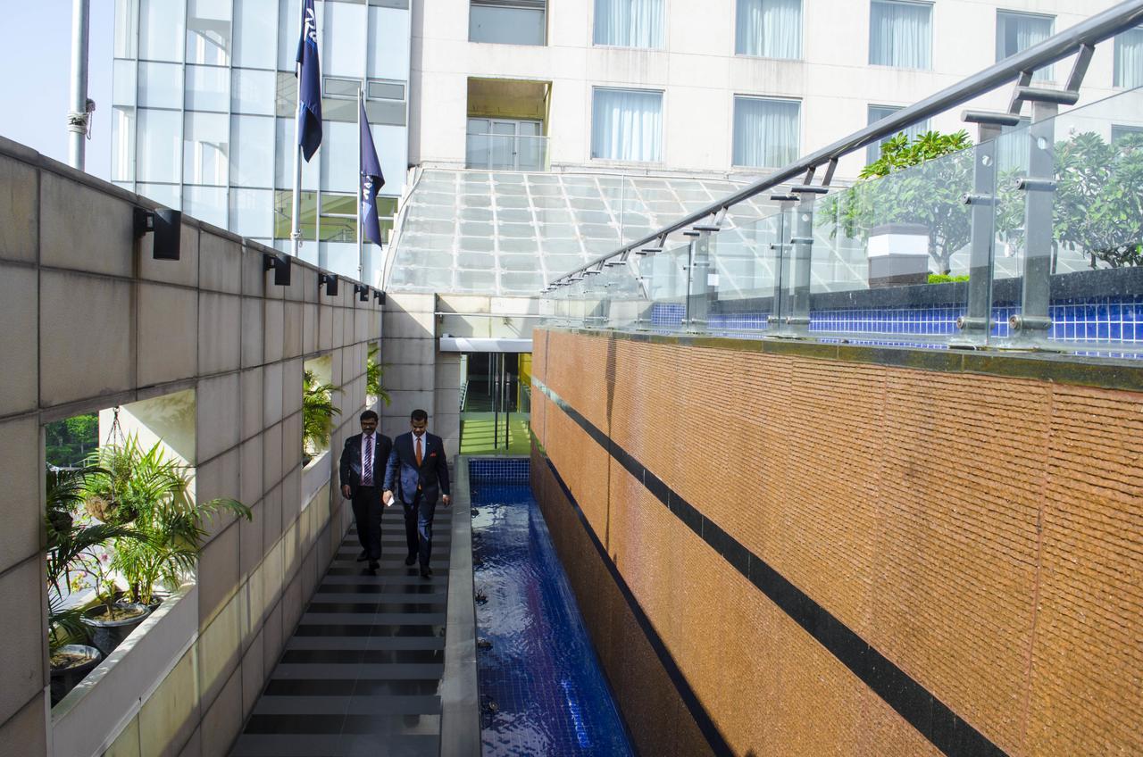 Radisson Blu Hotel, Greater Noida Eksteriør bilde European Parliament