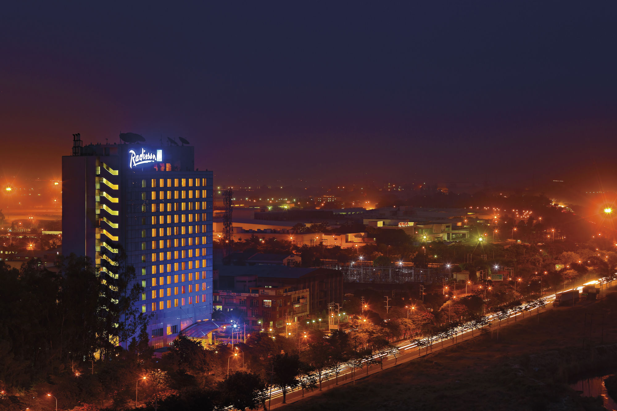 Radisson Blu Hotel, Greater Noida Eksteriør bilde Park Inn, Casablanca